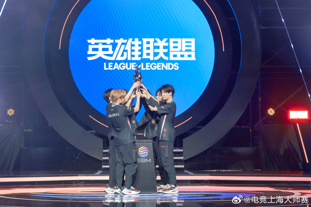 开云体育入口-包含G2鏖战EDG，Chovy打出惊人五杀强强对话小组赛，引爆全场热议的词条