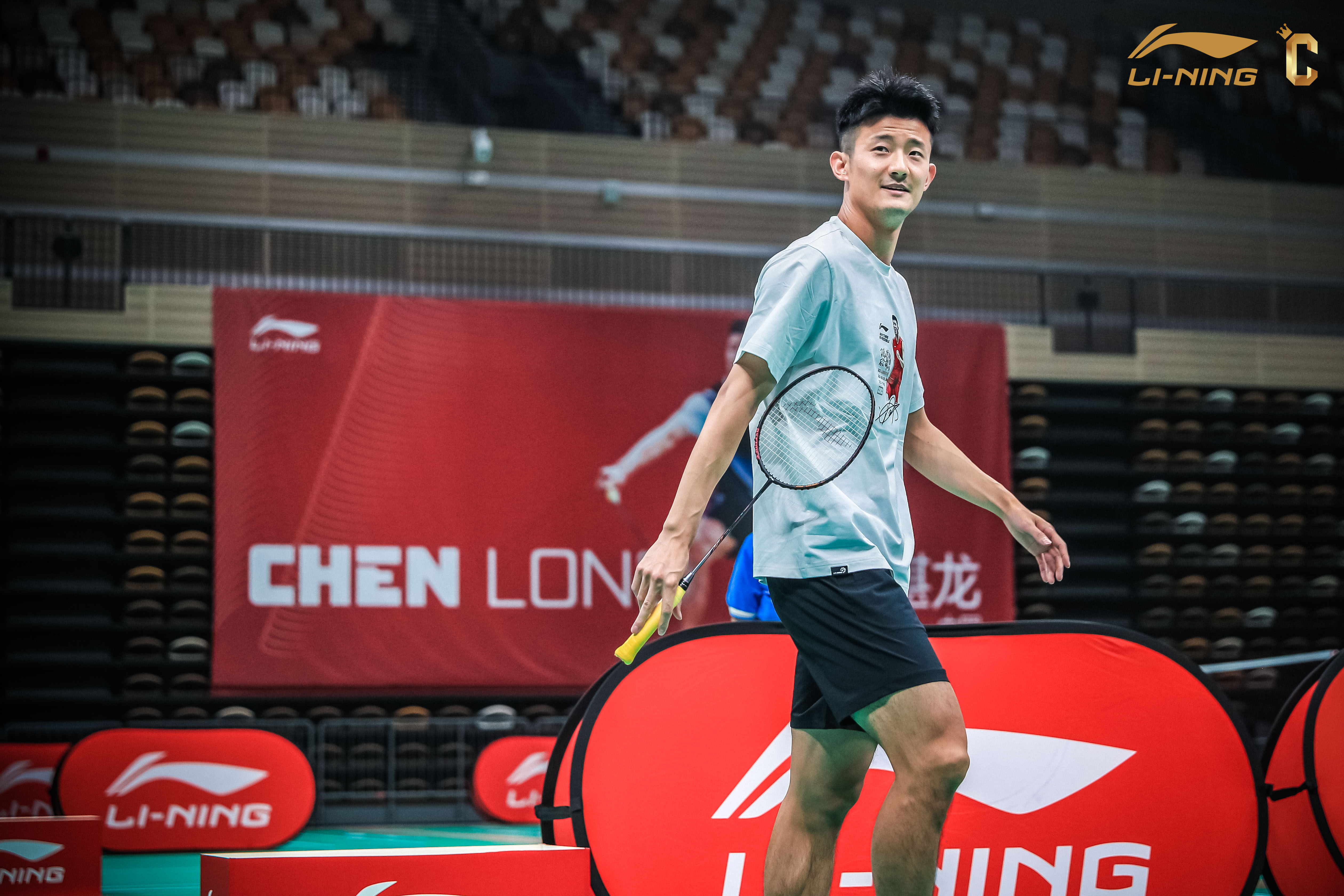 开云体育app-印尼羽毛球队险胜中国羽毛球队，谌龙送出助攻