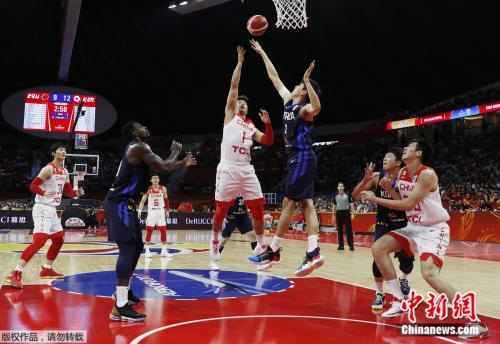 韩国羽毛球队险胜印尼羽毛球队，谌龙完成帽子戏法的简单介绍