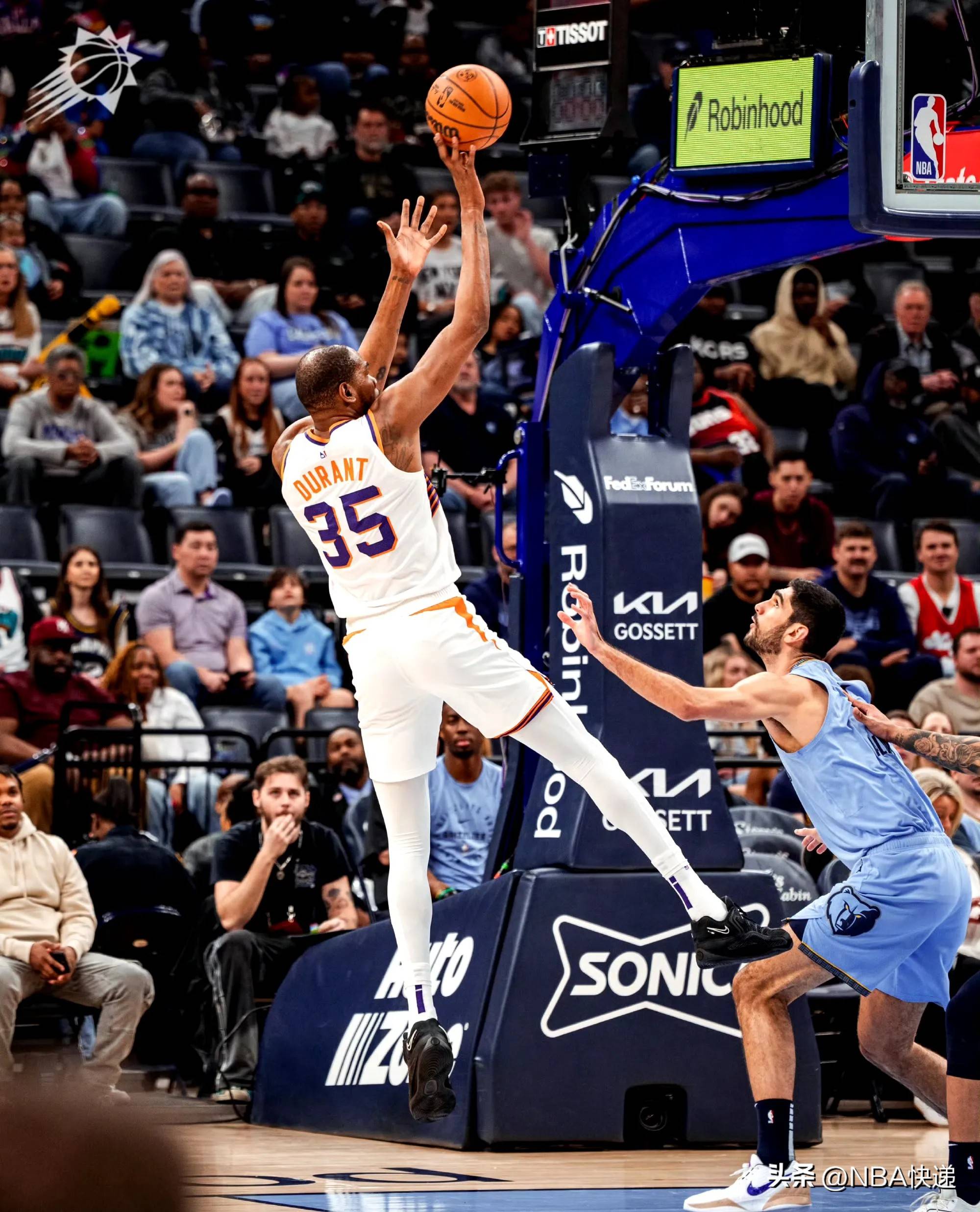 雄鹿爆冷火箭，锡安打破历史纪录