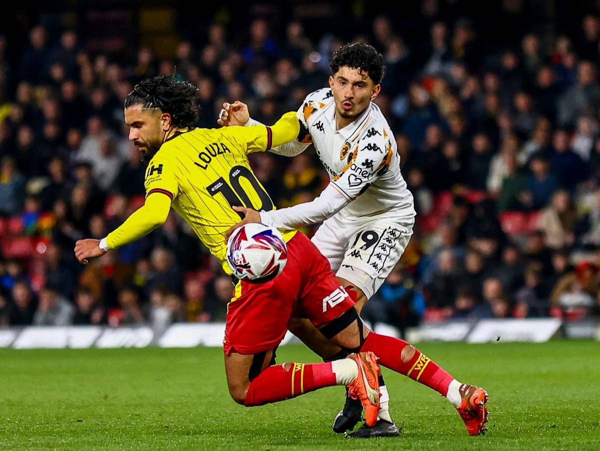 包含沃特福德战术大胆，迎来英超胜利旋风的词条