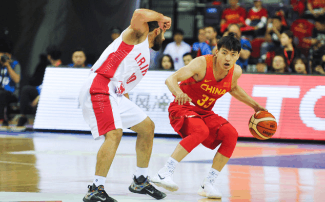 开云APP-性格问题暴露，球队内部纷争不断