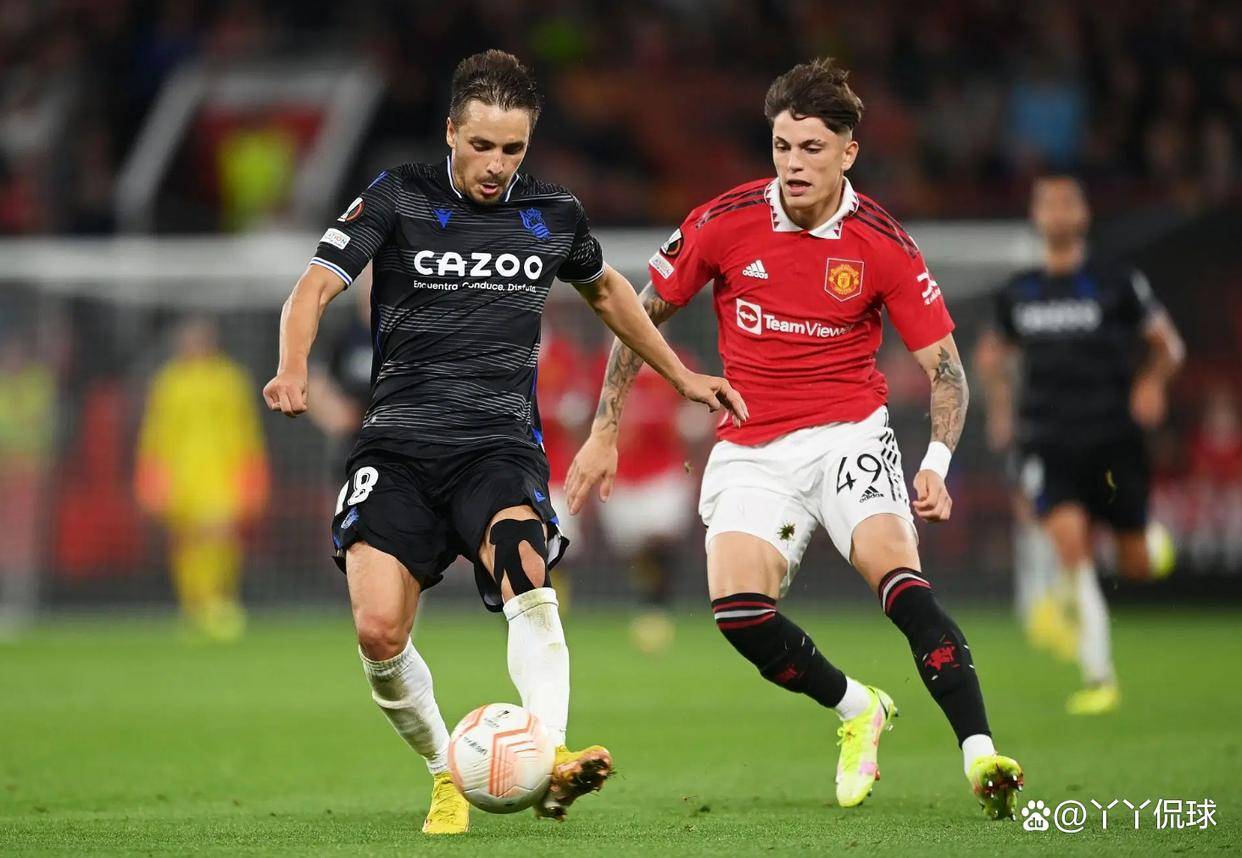 曼联在伯纳乌球场击败皇马，领先欧冠小组赛的简单介绍