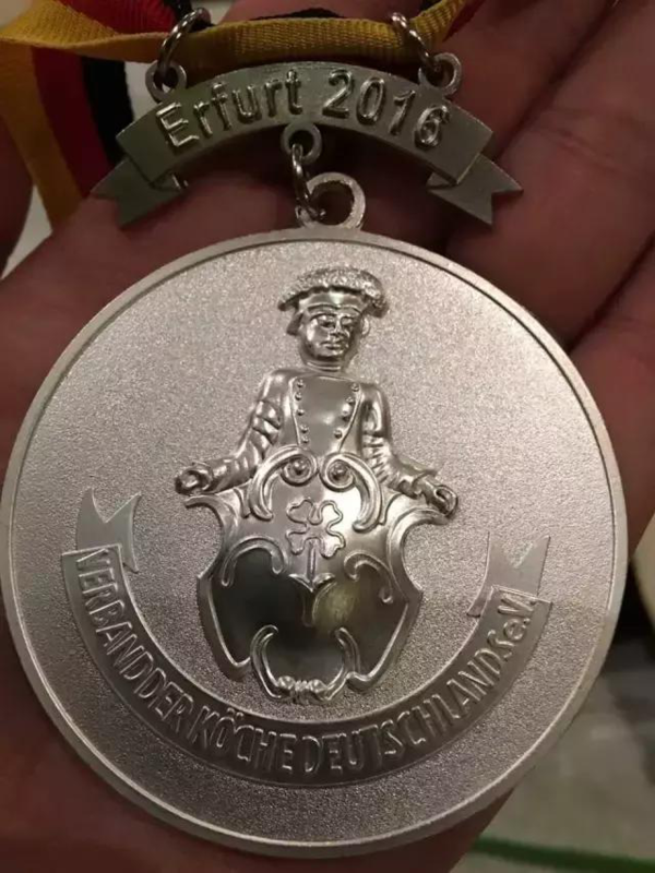 阿拉伯联合酋长国选手在拳击比赛中斩获银牌的简单介绍 阿拉伯联合酋长国选手在拳击比赛中斩获银牌的简单介绍