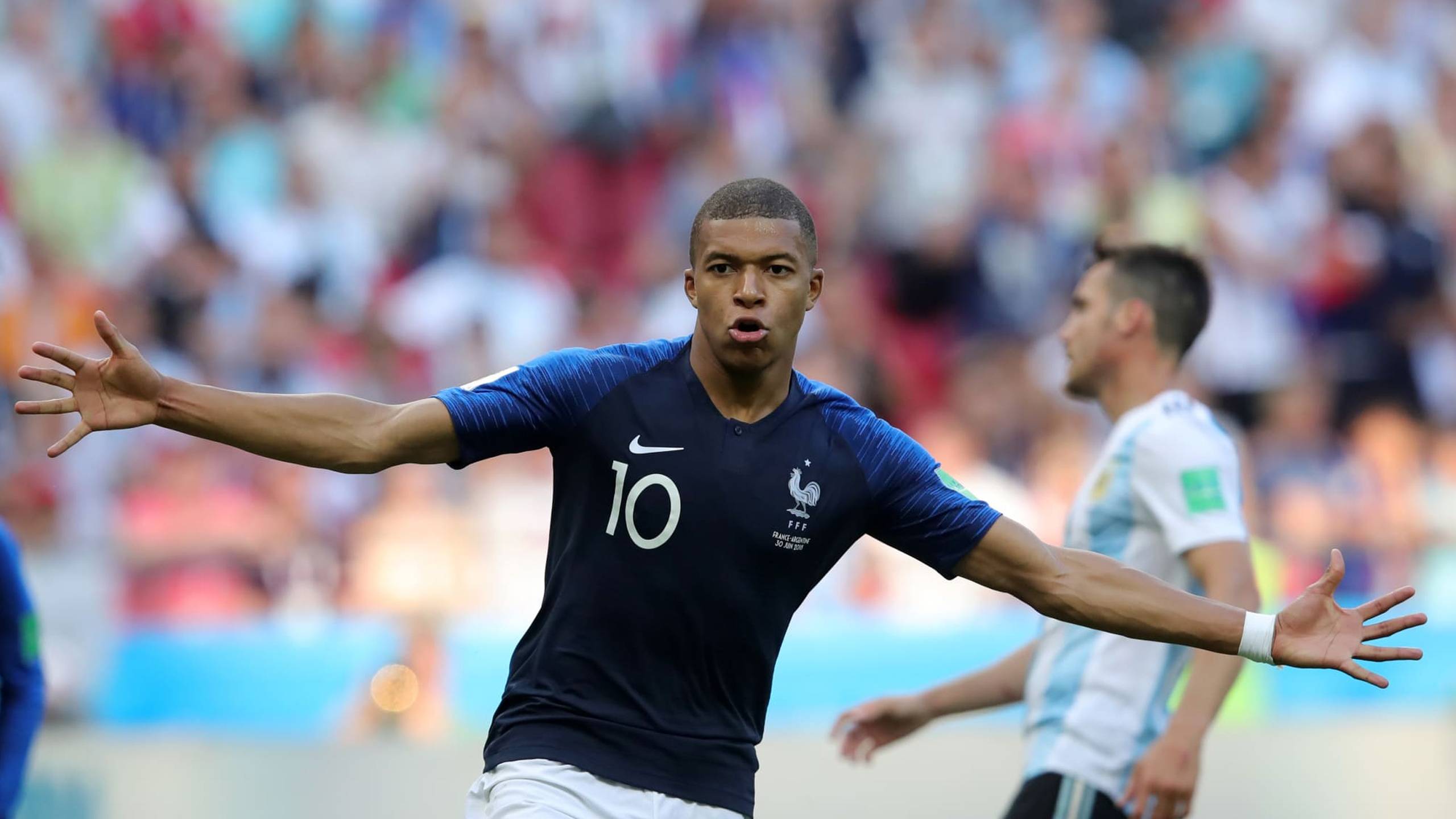 法国足球风采绽放，球员技术精湛！的简单介绍