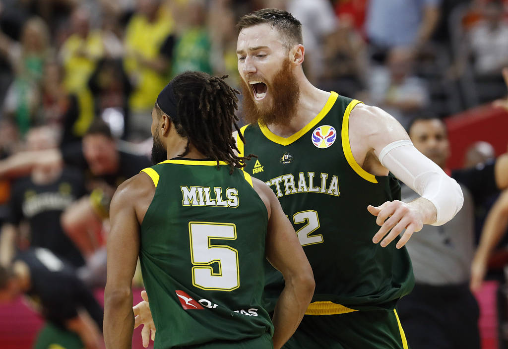 世界各地篮球赛事暂停，球员纷纷回国待命