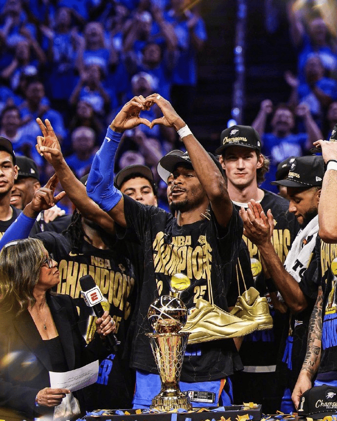 开云体育APP下载-关于NBA巨星成功回归赛场，全队士气大增的信息