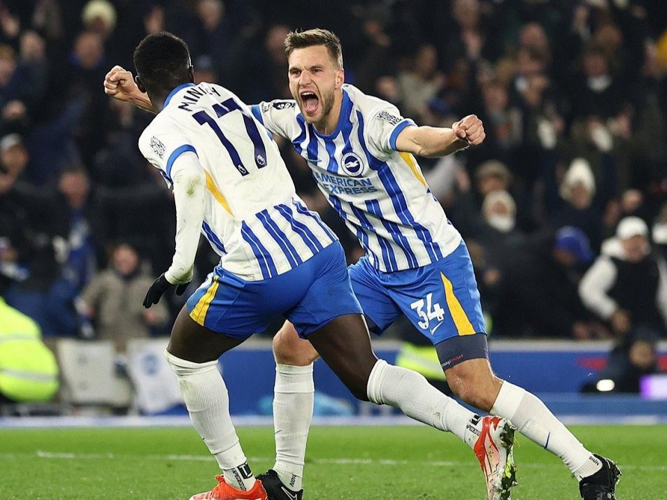 开云官网-包含切尔西客场遭遇三连败，赛季前景蒙阴影的词条