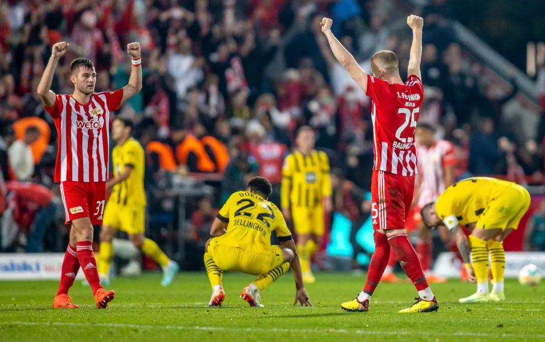 开云体育app-沙尔克主场失利，德甲保级形势严峻的简单介绍