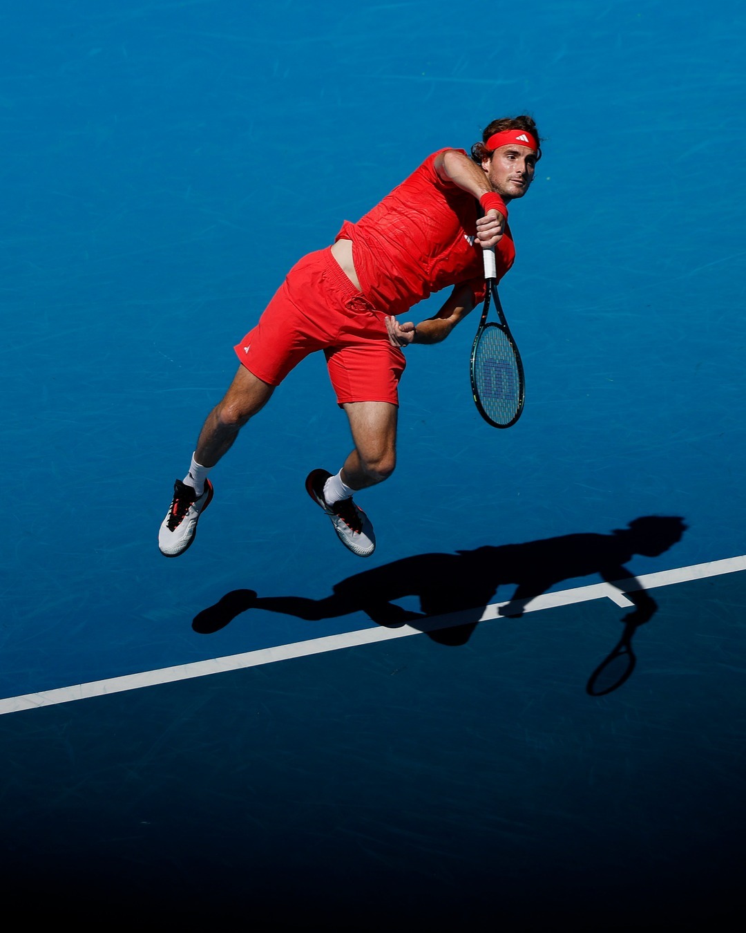 英国网球队绝杀欧洲网球队，西西帕斯统治全场的简单介绍