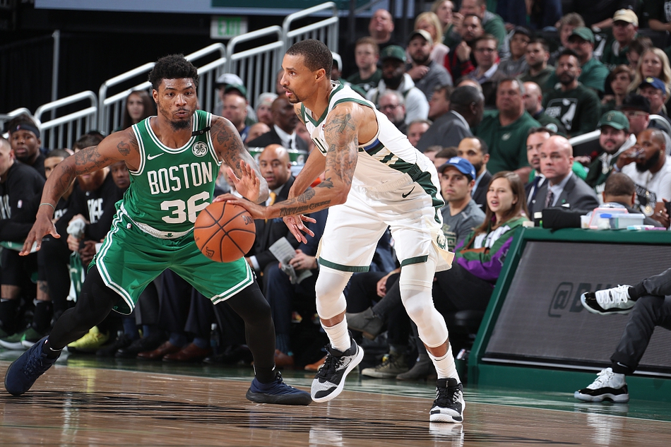 包含雄鹿逆转骑士，麦科勒姆统治全场的词条