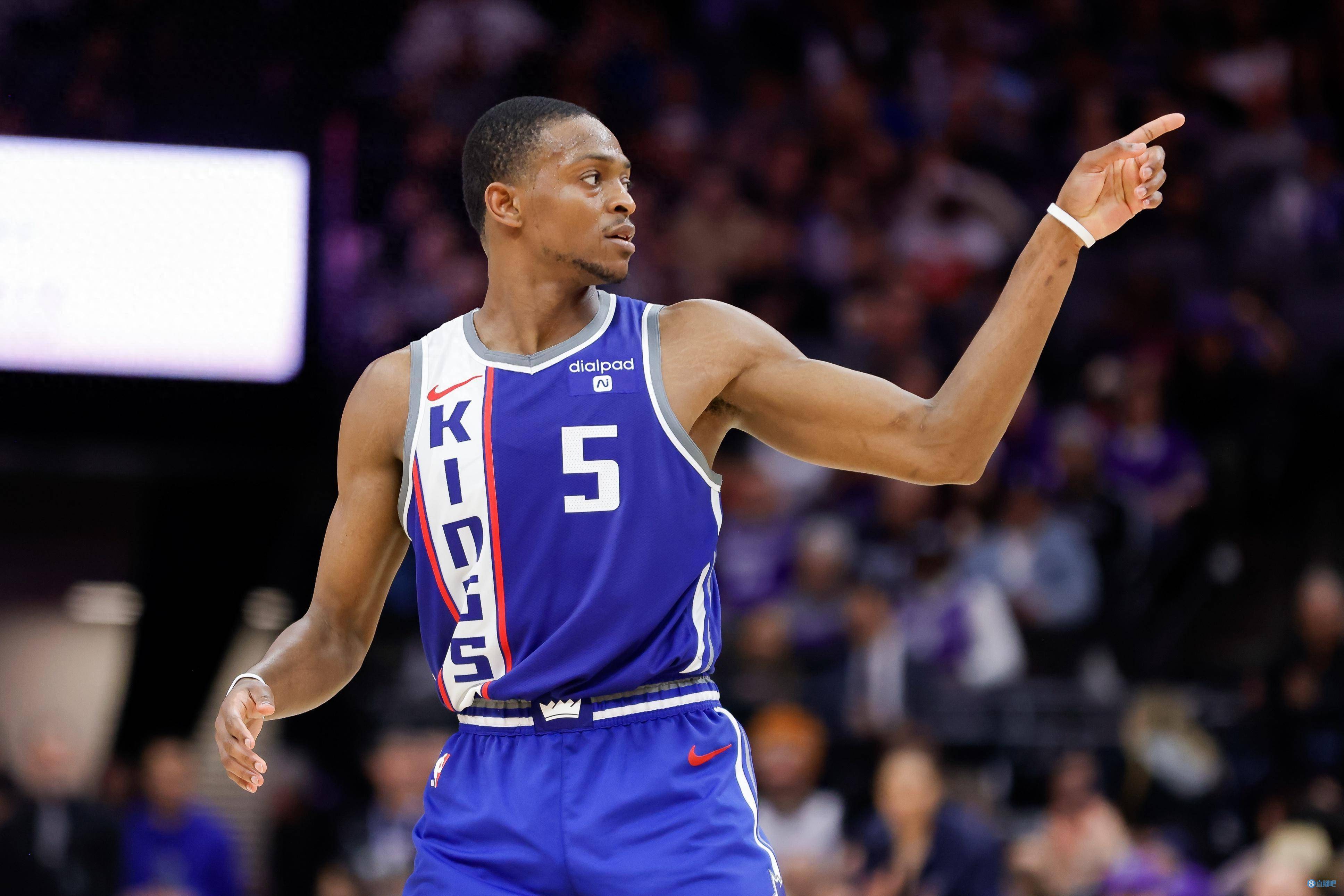 新疆队力克湖人,福克斯点燃赛场的简单介绍 新疆队力克湖人,福克斯点燃赛场的简单介绍