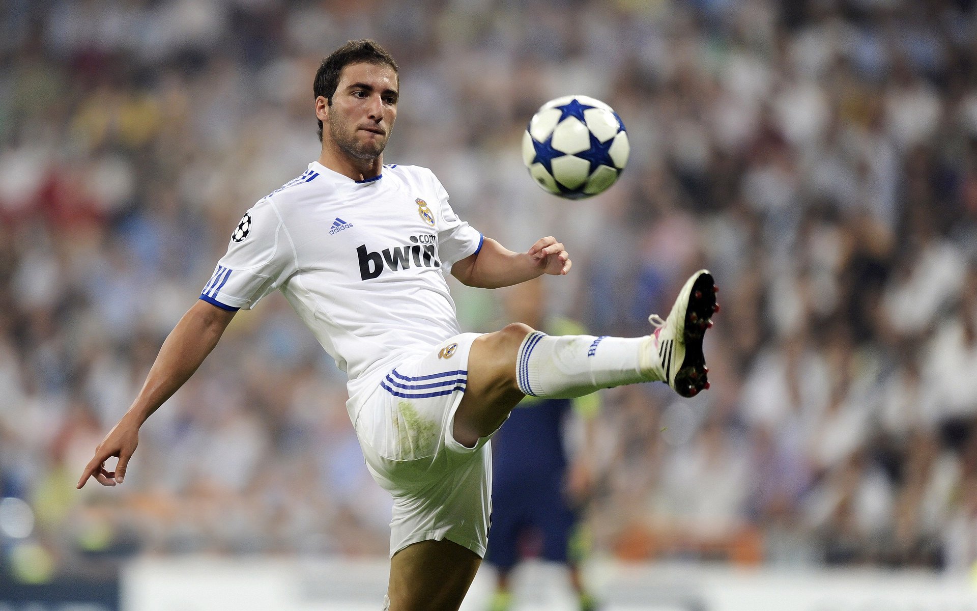 跨界争冠启示录，当NBA勇士战胜黄蜂，英超小贾伦接管比赛