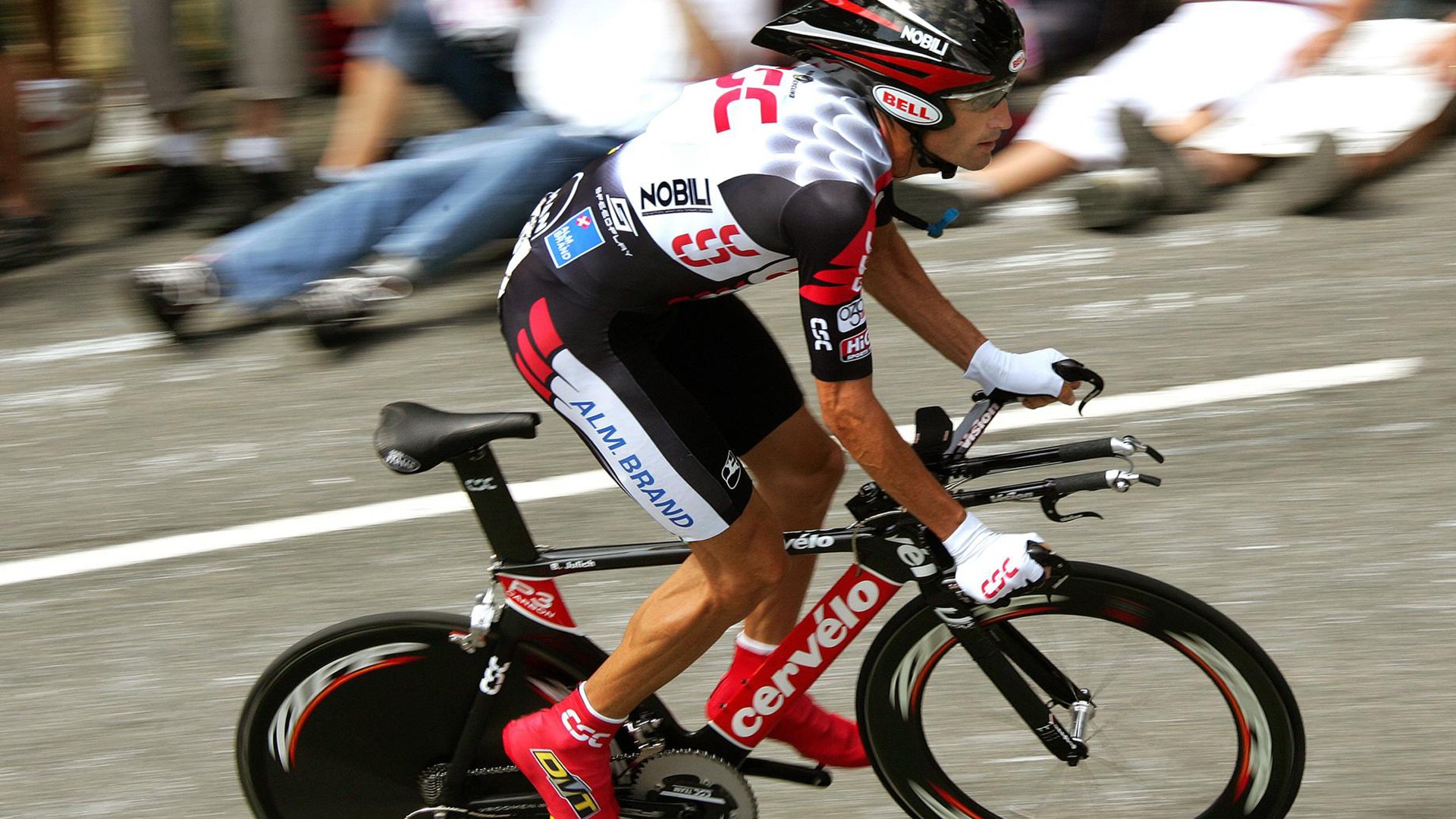 开云体育入口-西甲国家德比之夜，奥斯梅恩关键时刻站出来，改写历史的一击